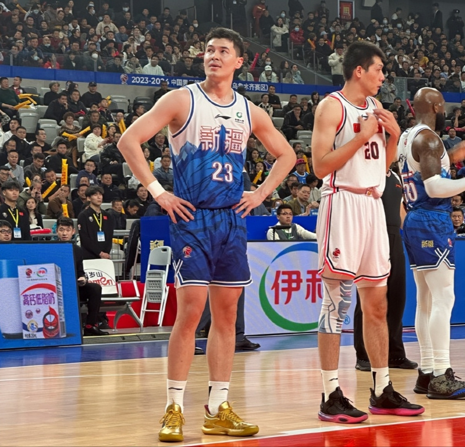 半岛体育直播-包含新疆男篮赢得比赛，表现出色的词条