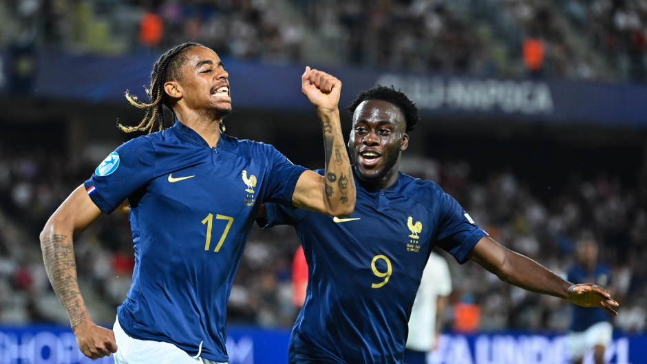 半岛体育官方入口-包含法国队风头无两，欧预赛一路狂飙的词条