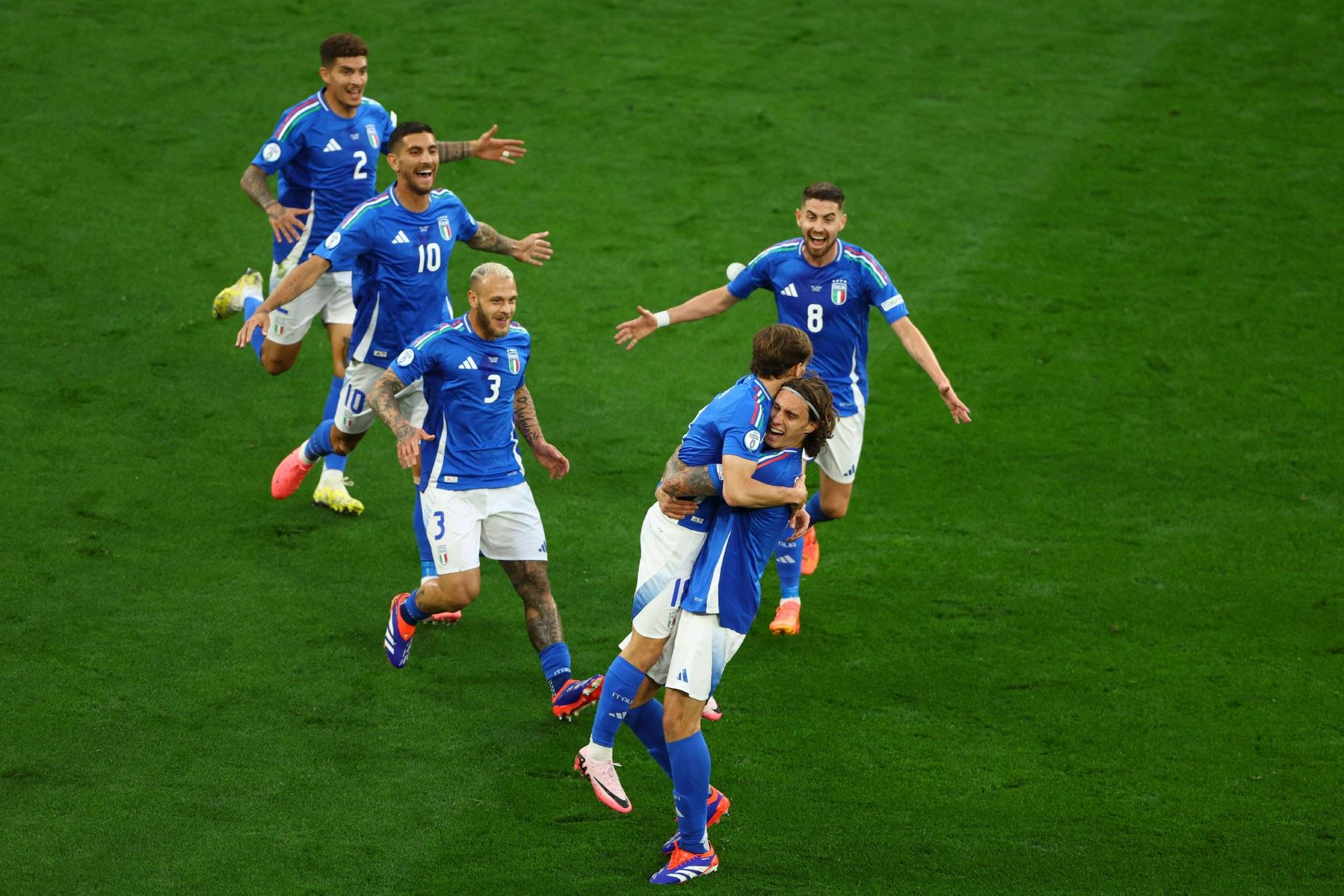 半岛体育app下载地址-意大利国家队备战欧国联比赛