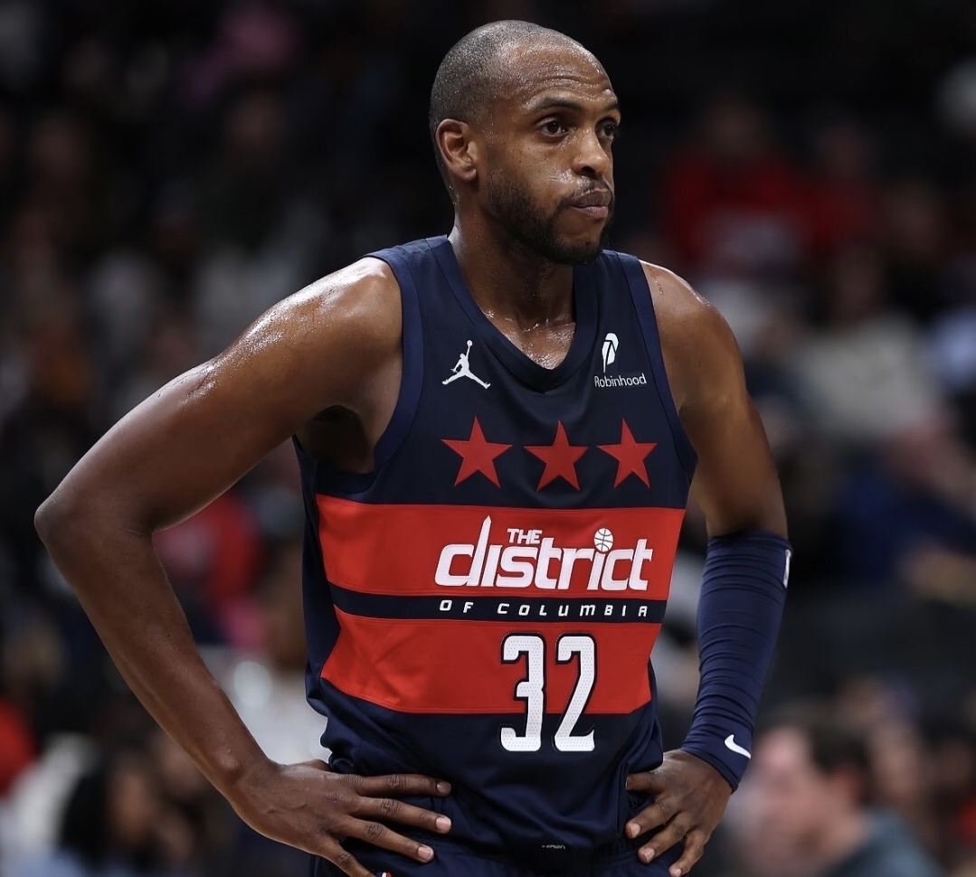 半岛体育网页版登录入口-雄鹿取胜焕然一新，米德尔顿冲锋陷阵