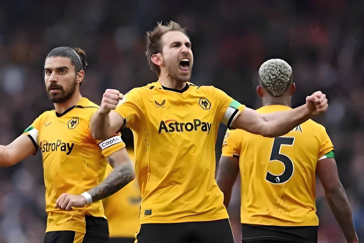 半岛体育vip注册-热刺前锋梅开二度，瑞士队铁血防守,势均力敌的对决引人关注