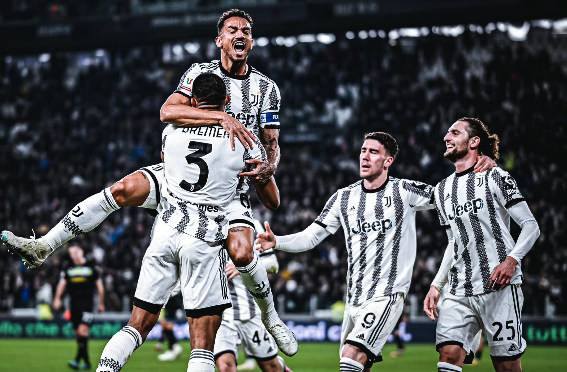 半岛体育地址-尤文图斯主场告捷，提前晋级淘汰赛