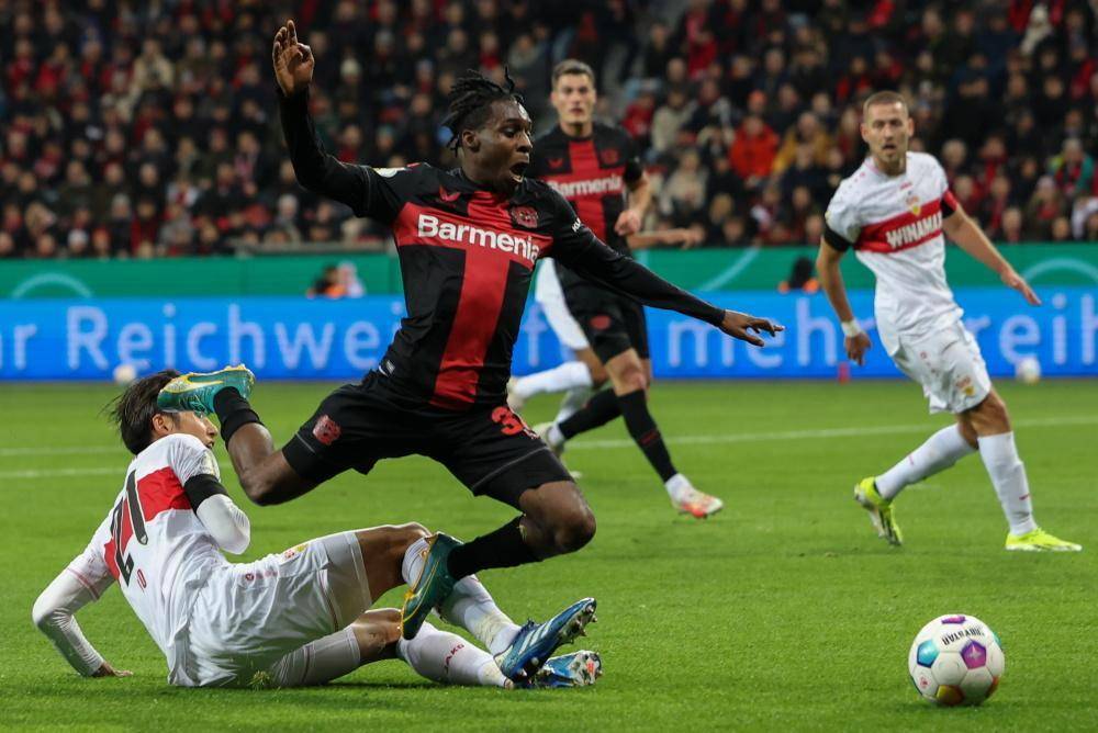 关于拜仁慕尼黑后防稳固，欧洲霸主实力无敌的信息