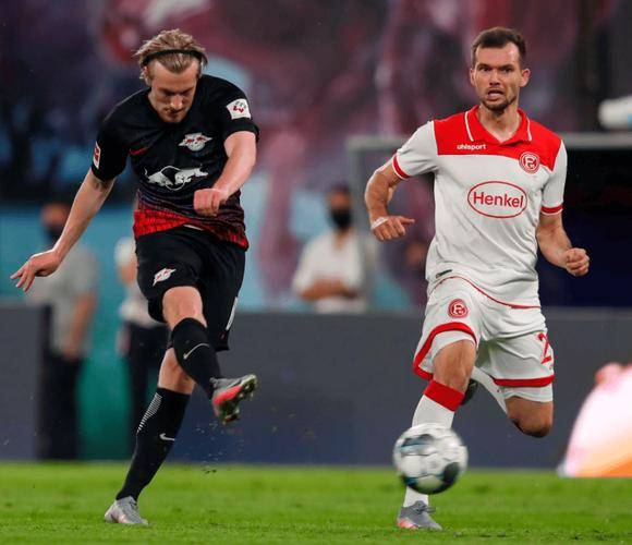 包含沃尔夫斯堡战胜对手，稳固上游的词条