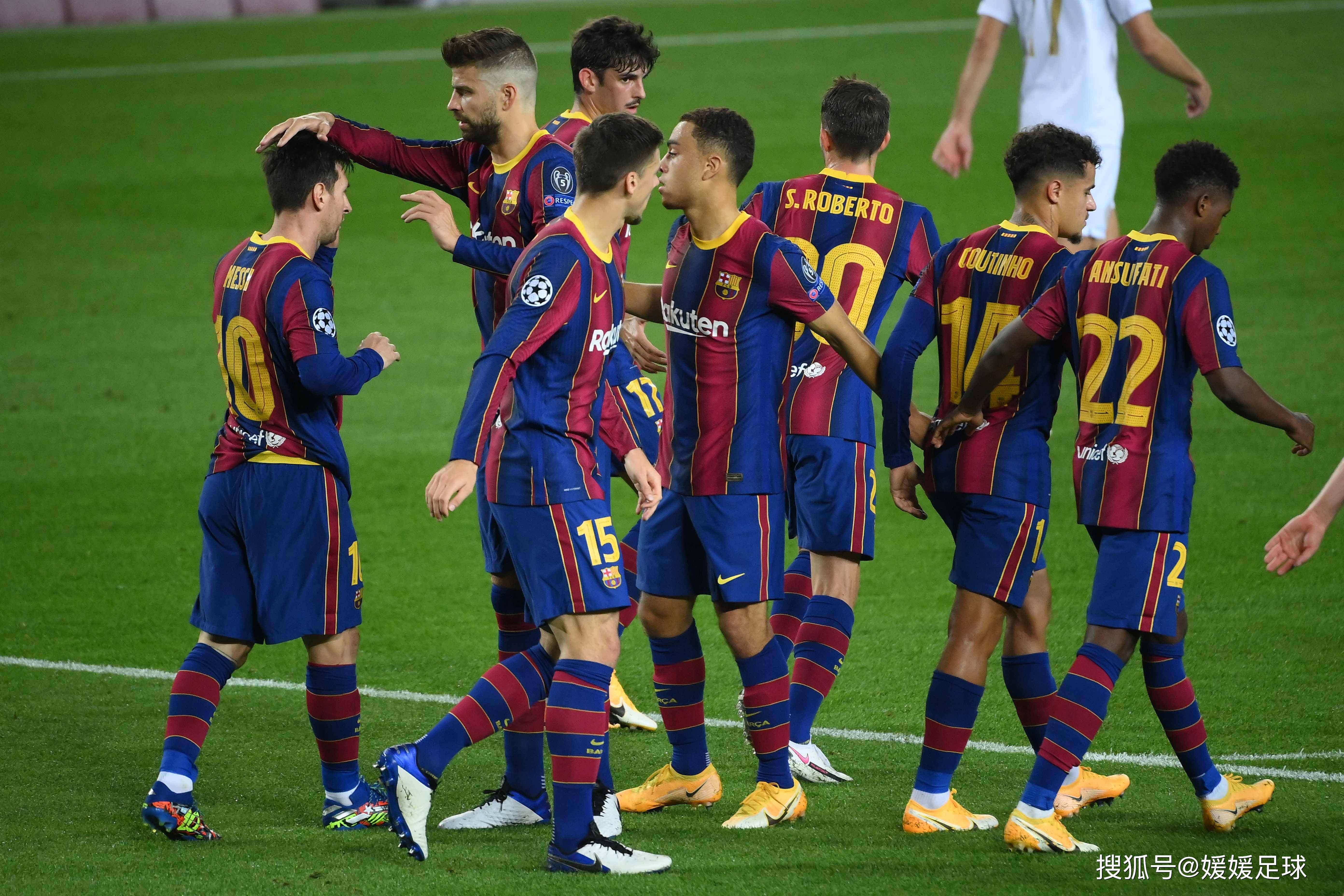 关于精彩足球对决，球员技术展现无限风采的信息