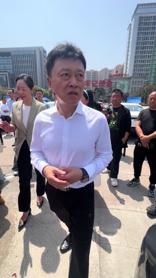 高洪波出任河北华夏幸福主帅，球迷期待新气象的简单介绍