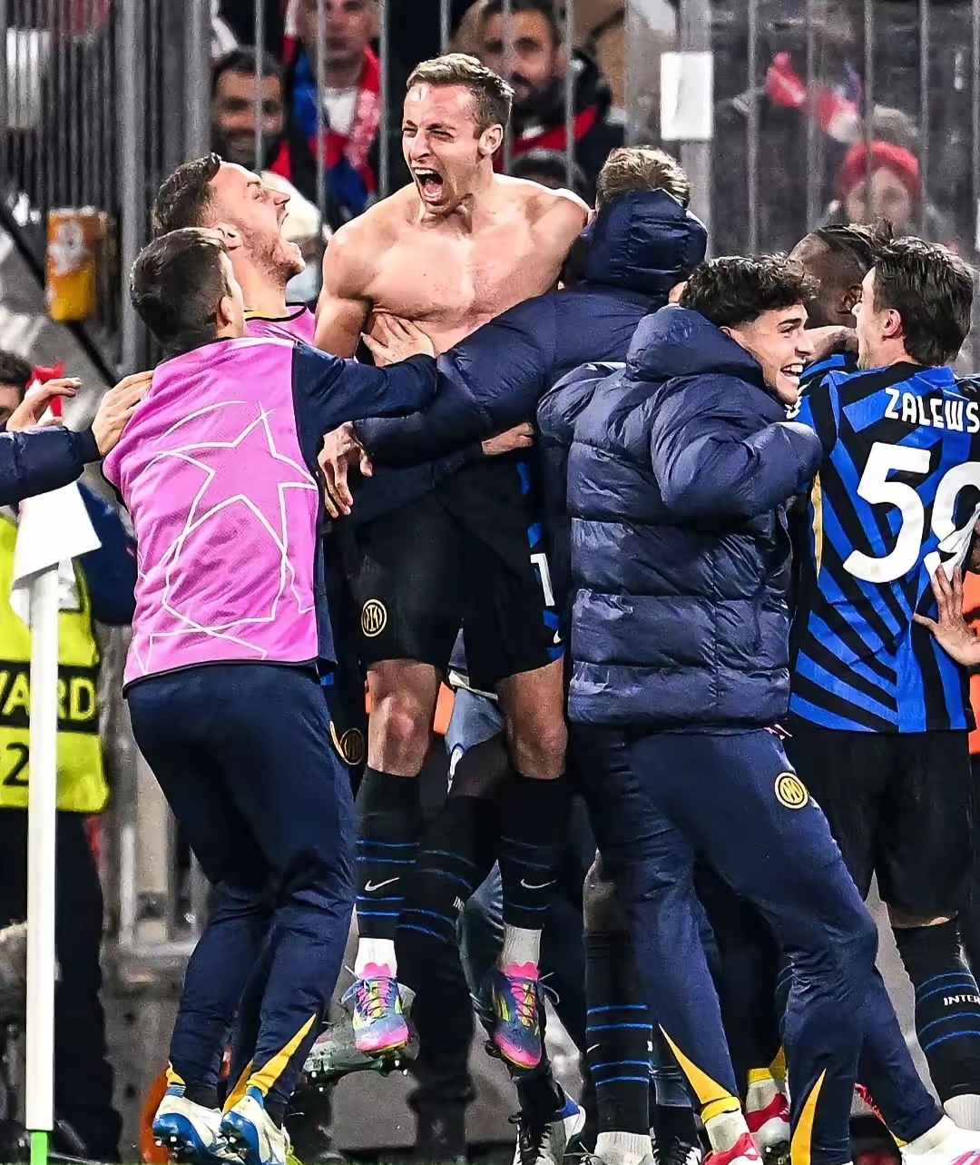 半岛体育app下载-包含拜仁慕尼黑遭遇巴黎圣日耳曼重创，落败惨痛的词条