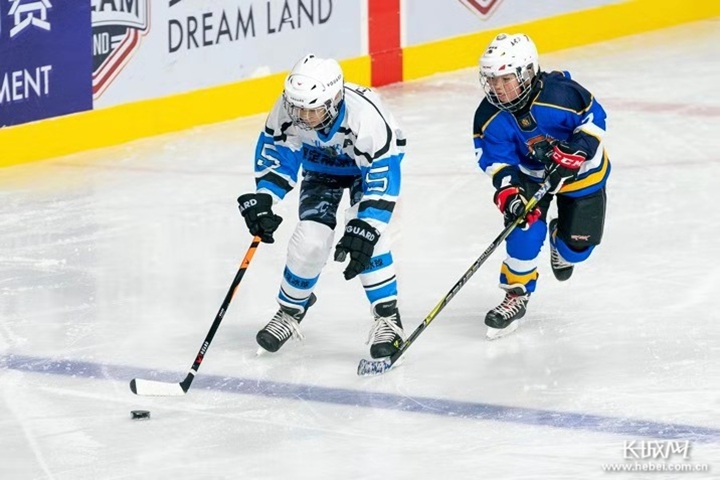 包含激烈对抗！欧洲足球赛事热火朝天的词条