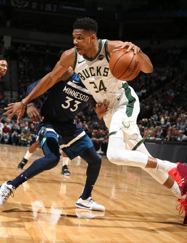 半岛体育亚洲官网-雄鹿压倒雄鹿，获得九连胜