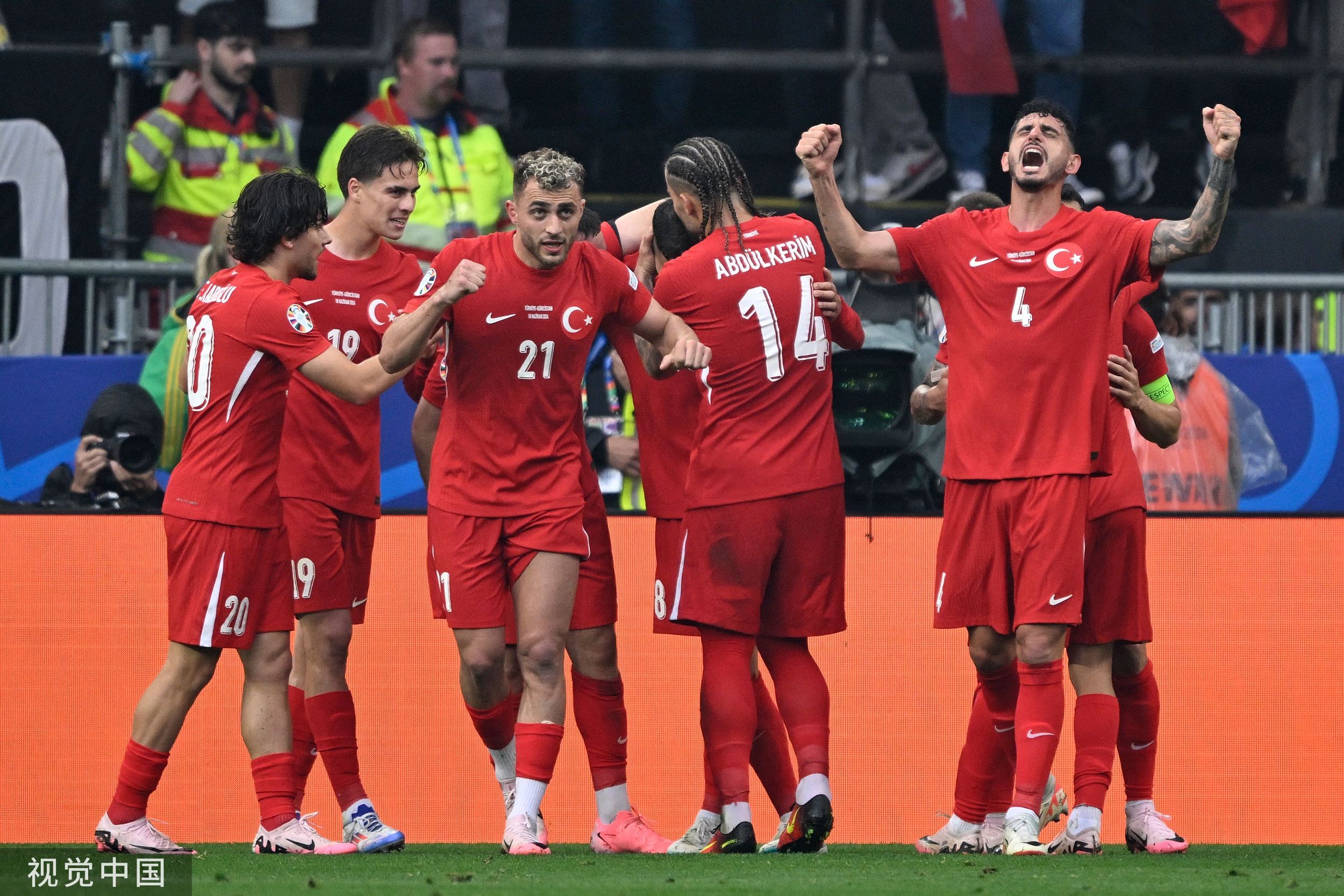 关于队伍实力对决！欧洲预选赛带来精彩战绩的信息